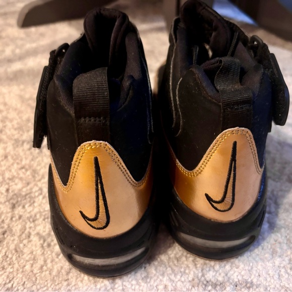 Nike Air Griffey Max 1 - Black & Metallic Gold - Picture 5 of 7